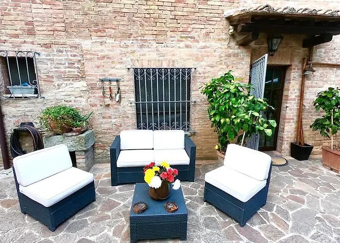 Casa Lazzaro Al Centro Di 別荘