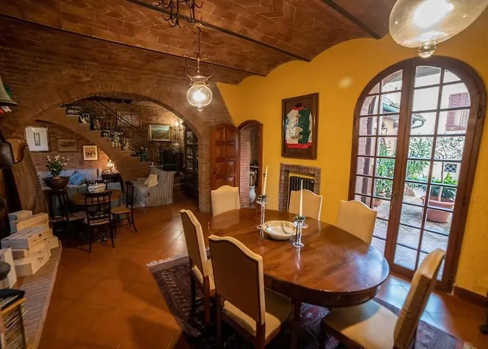 Holiday home Casa Lazzaro Al Centro Di Siena