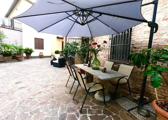 Casa Lazzaro Al Centro Di * シエーナ